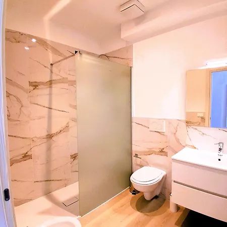 Vendégház Virgy White