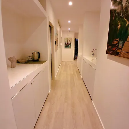 בית הארחה Virgy White בארי