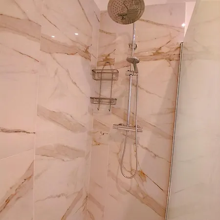 Гостьовий будинок Virgy White Барі