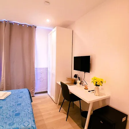 Virgy White Гостьовий будинок