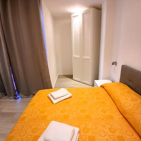 Virgy White בית הארחה 4*